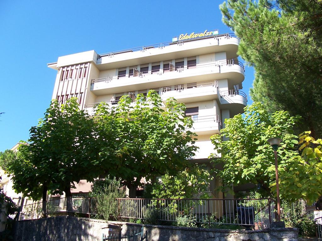 Hotel Villa Edelweiss Chianciano Terme Exterior photo