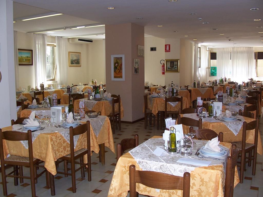 Hotel Villa Edelweiss Chianciano Terme Exterior photo