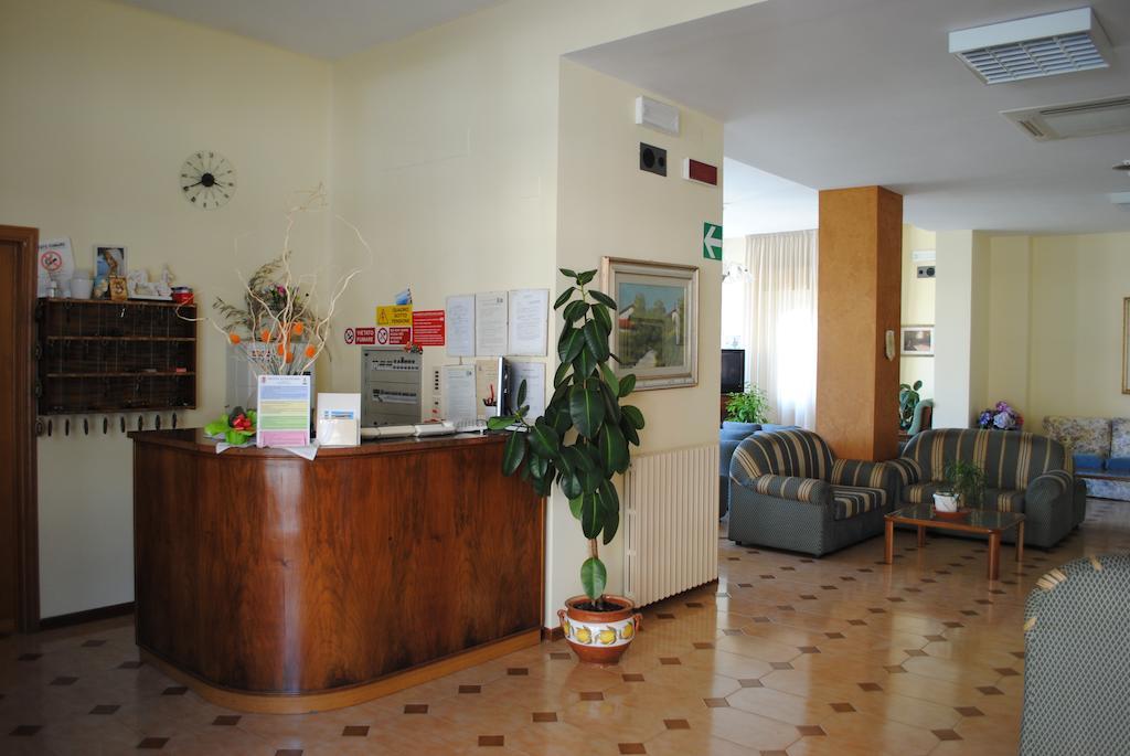 Hotel Villa Edelweiss Chianciano Terme Exterior photo