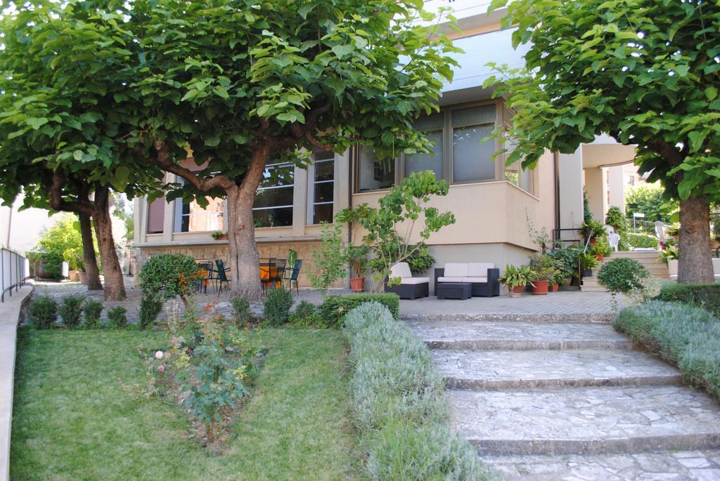 Hotel Villa Edelweiss Chianciano Terme Exterior photo