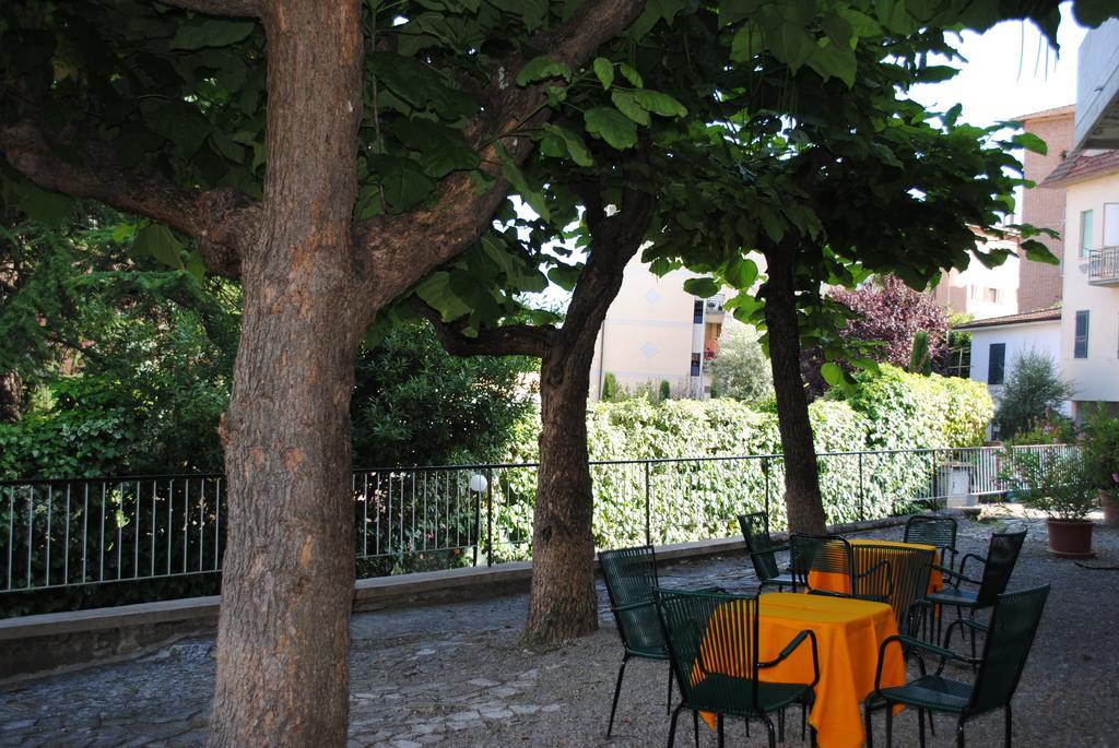 Hotel Villa Edelweiss Chianciano Terme Exterior photo